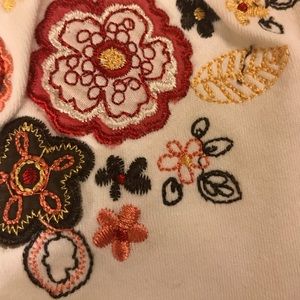 Embroidered Flowers Tank-Top